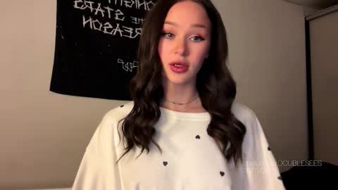 MOLLYYYY dont forget to give me a thumb up online show from November 18, 11:58 am