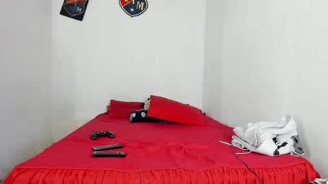 douglas_gallegos online show from February 15, 11:36 pm