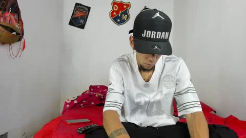 douglas_gallegos online show from February 26, 12:49 am