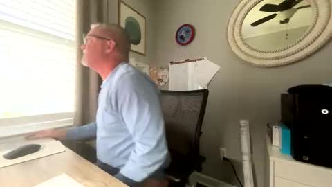 douglikes3xd online show from October 31, 5:14 pm