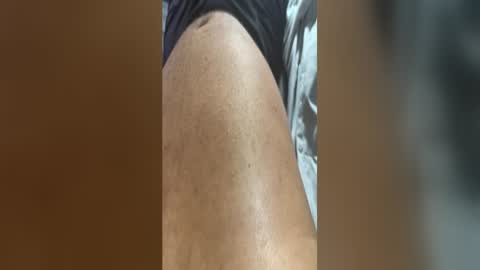 Snapshot of down4hairy chatting on May 25, 10:32 am down4hairy online show from May 25, 10:32 am