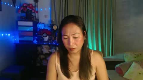 doyouwantme143 online show from May 9, 1:05 pm