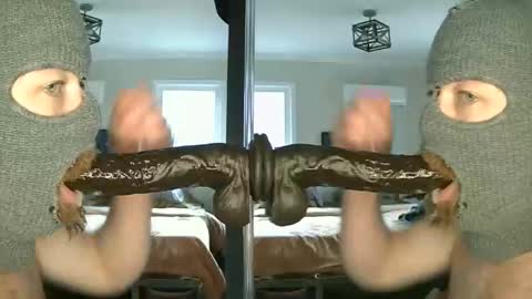 dpthroatorallybi online show from January 15, 6:55 pm