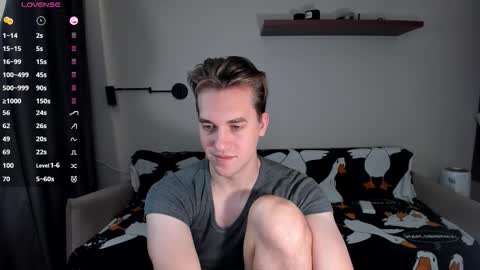 Mervin  online show from November 1, 9:50 pm