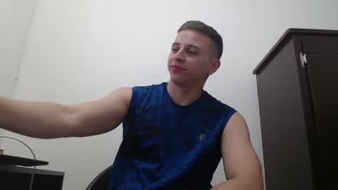 draco_boy2000 online show from October 7, 10:07 pm