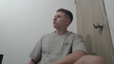 draco_boy2000 online show from October 29, 9:05 pm