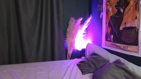 Draculaura online show from December 20, 9:28 pm