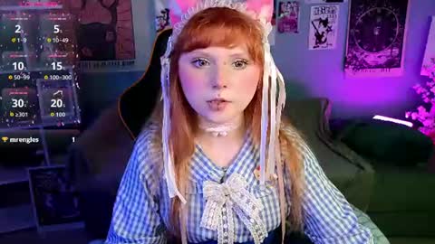 Snapshot of draculaura_ chatting on June 19, 10:52 am Draculaura online show from June 19, 10:52 am