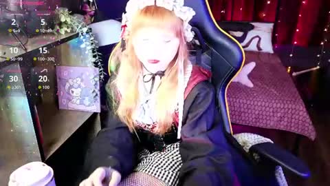 Snapshot of draculaura_ chatting on June 23, 10:46 am Draculaura online show from June 23, 10:46 am