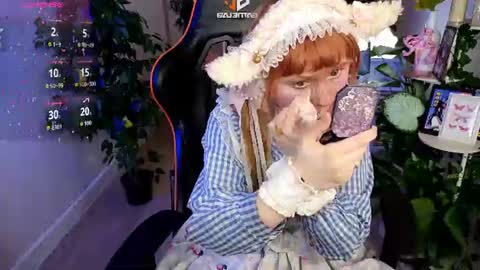 Snapshot of draculaura_ chatting on June 27, 10:42 am Draculaura online show from June 27, 10:42 am