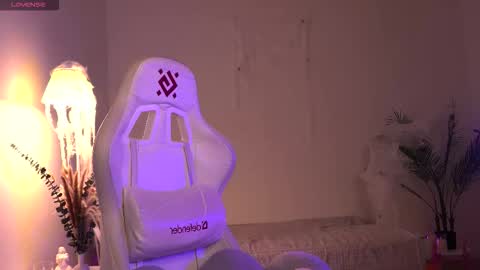 Lisbeth Salander online show from November 2, 5:10 am