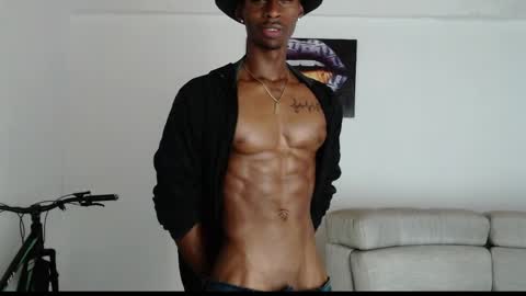 Drake 23 online show from March 31, 9:32 am