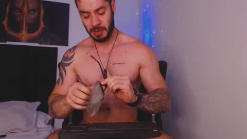 Snapshot of drake_cole11 chatting on December 8, 2:41 pm drake_cole11 online show from December 8, 2:41 pm