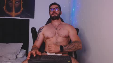 Snapshot of drake_cole11 chatting on December 23, 10:12 pm drake_cole11 online show from December 23, 10:12 pm