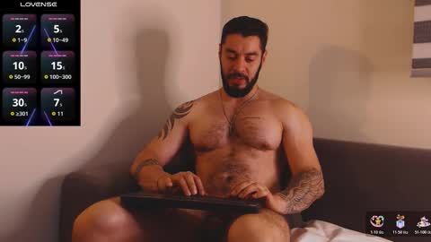 Snapshot of drake_cole11 chatting on November 22, 1:04 am drake_cole11 online show from November 22, 1:04 am