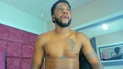 Snapshot of drake_nassir4 chatting on December 16, 9:24 am ---Drake--- online show from December 16, 9:24 am