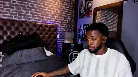 Snapshot of drake_nassir4 chatting on December 16, 8:58 pm ---Drake--- online show from December 16, 8:58 pm