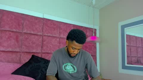 Snapshot of drake_nassir4 chatting on December 29, 3:03 pm ---Drake--- online show from December 29, 3:03 pm