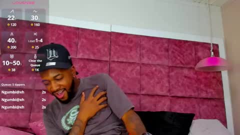 Snapshot of drake_nassir4 chatting on January 17, 10:34 pm ---Drake--- online show from January 17, 10:34 pm