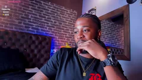 Snapshot of drake_nassir4 chatting on January 19, 3:29 am ---Drake--- online show from January 19, 3:29 am