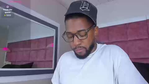 Snapshot of drake_nassir4 chatting on September 23, 4:37 am ---Drake--- online show from September 23, 4:37 am