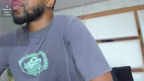 Snapshot of drake_nassir4 chatting on October 3, 4:59 pm ---Drake--- online show from October 3, 4:59 pm