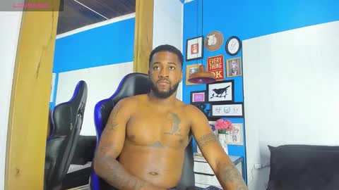 Snapshot of drake_nassir4 chatting on October 20, 10:43 pm ---Drake--- online show from October 20, 10:43 pm