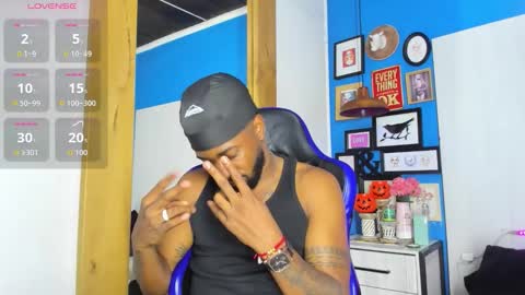 Snapshot of drake_nassir4 chatting on October 29, 4:37 am ---Drake--- online show from October 29, 4:37 am