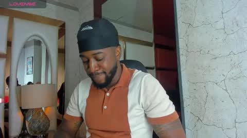 Snapshot of drake_nassir4 chatting on November 17, 6:03 pm ---Drake--- online show from November 17, 6:03 pm