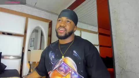 Snapshot of drake_nassir4 chatting on November 21, 2:49 pm ---Drake--- online show from November 21, 2:49 pm