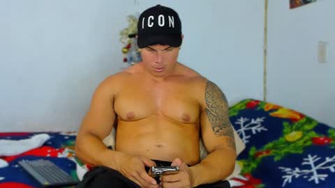 drake_xion1 online show from December 18, 2:42 am