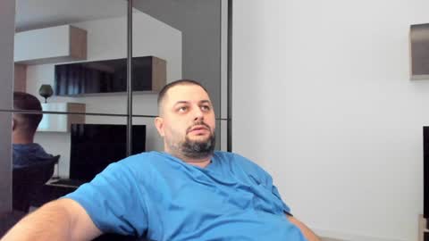 Snapshot of draven_a chatting on January 12, 2:19 pm Draven A online show from January 12, 2:19 pm