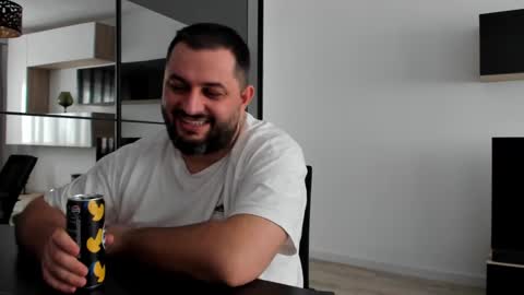 Snapshot of draven_a chatting on February 2, 10:46 am Draven A online show from February 2, 10:46 am