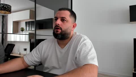 Snapshot of draven_a chatting on February 11, 9:31 am Draven A online show from February 11, 9:31 am