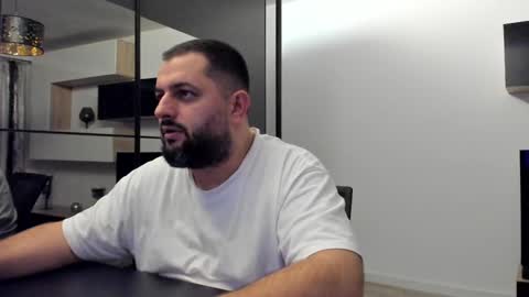 Snapshot of draven_a chatting on February 11, 8:31 pm Draven A online show from February 11, 8:31 pm