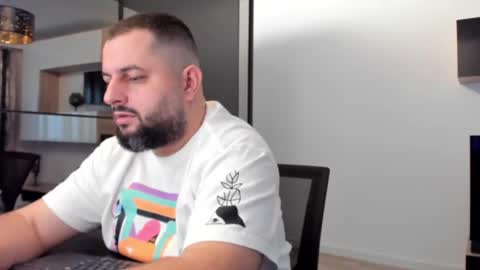 Snapshot of draven_a chatting on February 19, 3:38 pm Draven A online show from February 19, 3:38 pm