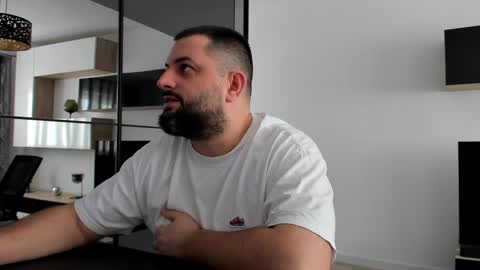 Snapshot of draven_a chatting on February 26, 9:42 am Draven A online show from February 26, 9:42 am