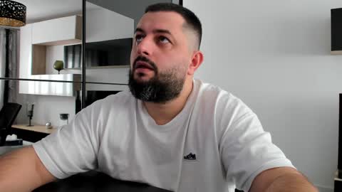 Snapshot of draven_a chatting on March 8, 10:11 am Draven A online show from March 8, 10:11 am