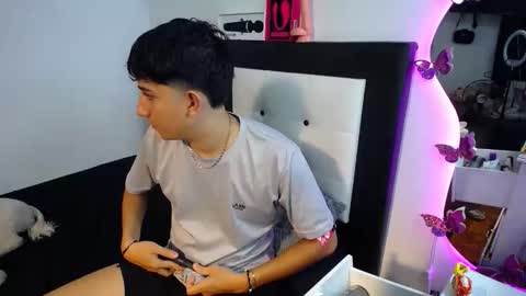 -- nicolle and jhon -- online show from October 11, 11:20 am