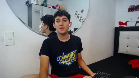 -- nicolle and jhon -- online show from January 6, 7:23 am