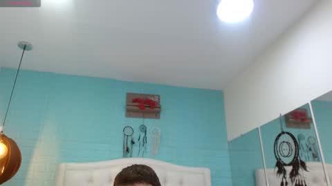 Snapshot of draxblade chatting on December 21, 3:57 am DraxBlade online show from December 21, 3:57 am