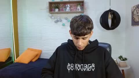 Snapshot of draxblade chatting on January 7, 7:16 pm DraxBlade online show from January 7, 7:16 pm