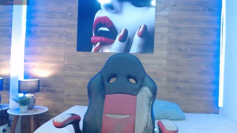 Snapshot of draxblade chatting on February 20, 8:20 pm DraxBlade online show from February 20, 8:20 pm