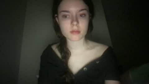 Snapshot of dream1girl_ chatting on January 27, 7:03 am ur dream girl online show from January 27, 7:03 am