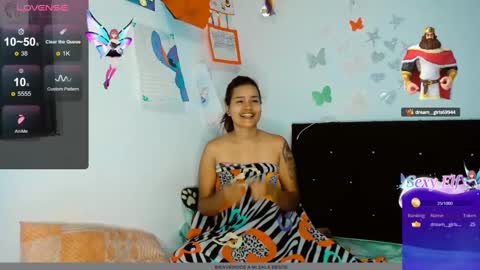Snapshot of dream__girls69944 chatting on December 20, 11:10 am sharon online show from December 20, 11:10 am