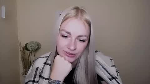 dream_dolly_ online show from September 21, 10:17 am