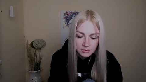 dream_dolly_ online show from September 25, 1:04 pm