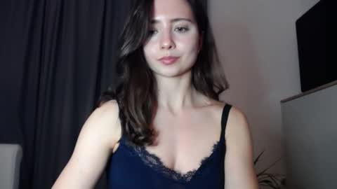 Nicole online show from December 14, 2:44 pm