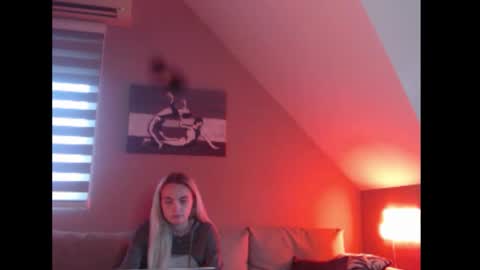 A girl online show from December 2, 7:57 am