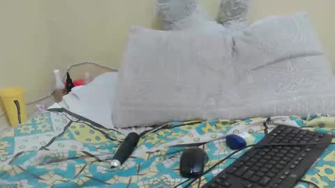 dreamcolorr online show from November 29, 6:22 pm